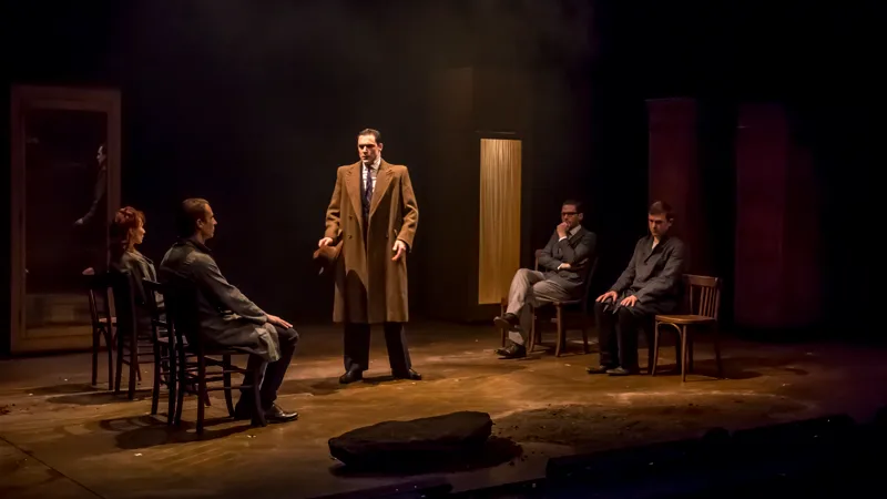 Arnaud Denis u ulozi Žana Mulena na pozorišnoj sceni